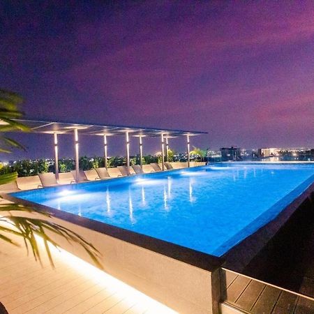 The Lennox Luxury Apartment Άκρα Εξωτερικό φωτογραφία