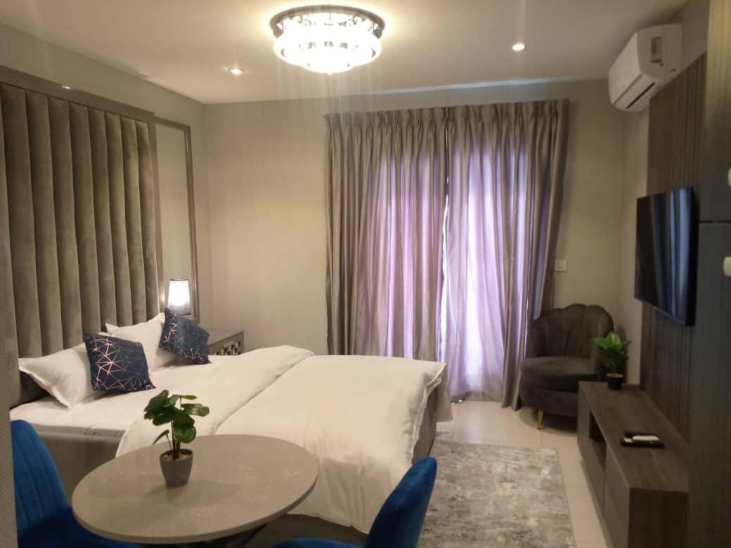 The Lennox Luxury Apartment Άκρα Εξωτερικό φωτογραφία